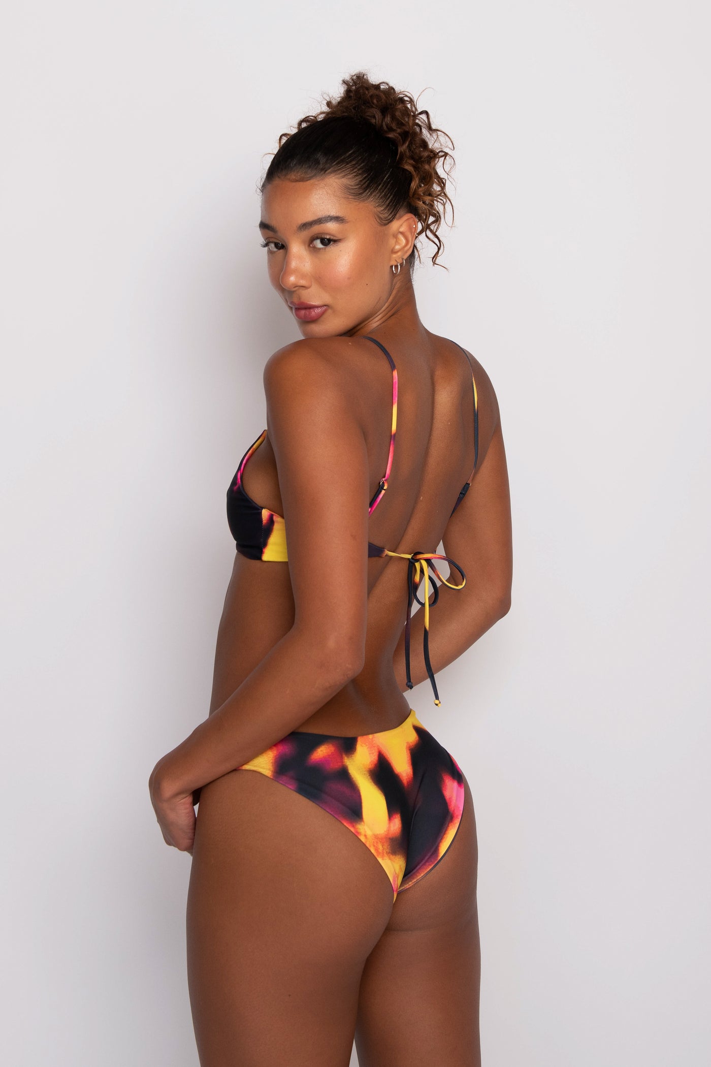 Cheryl Bottom - Aura