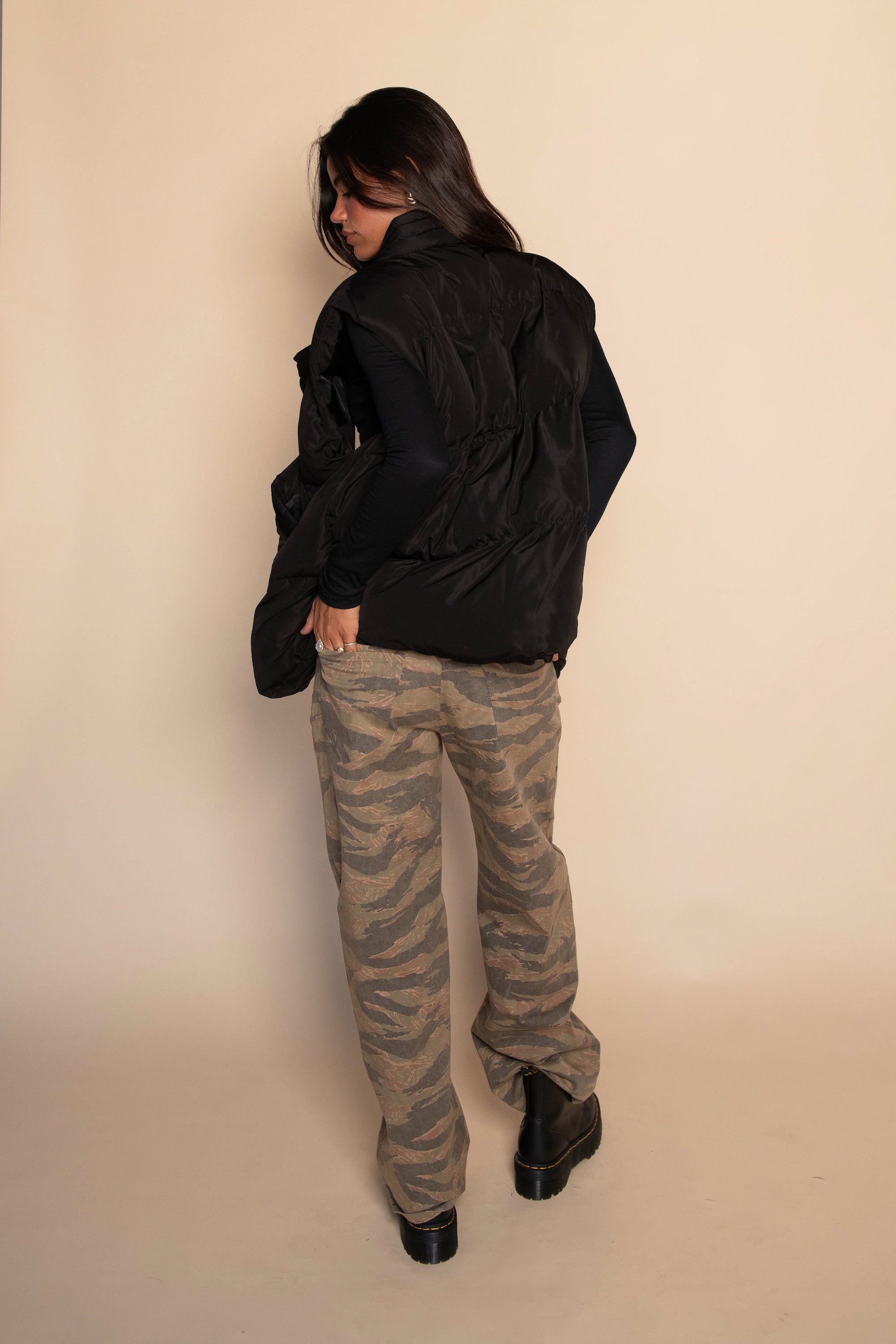 Oversized Puffer Vest - Black