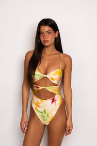 Lisa One Piece - Plumeria Glossy