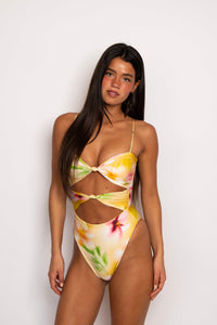 Lisa One Piece - Plumeria Glossy