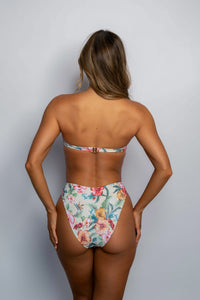 Marilyn Bottom - Lei