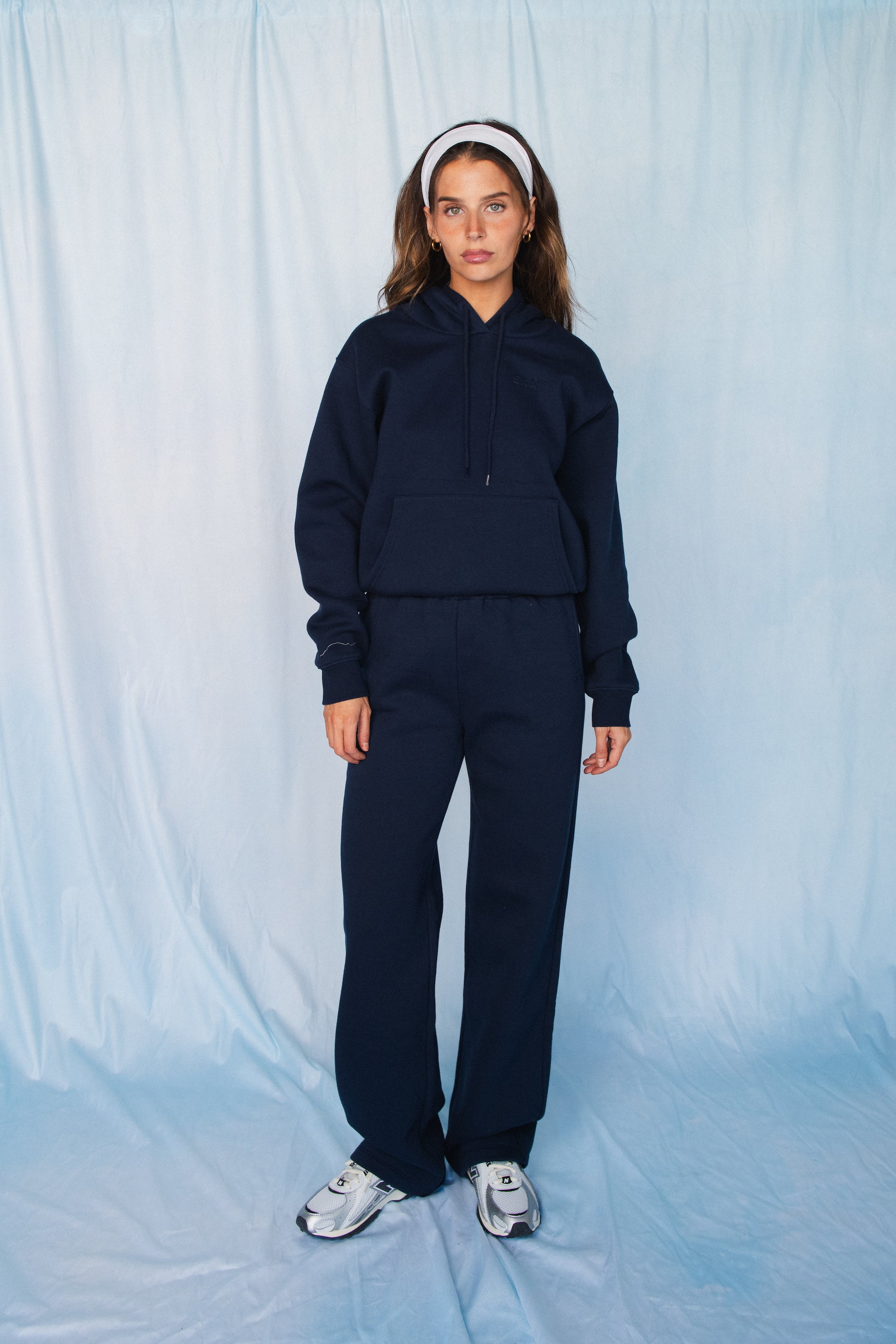 On ダークブルー スウェットセットアップ Ultralux Danny Sweatpants in Twilight – SKATIE