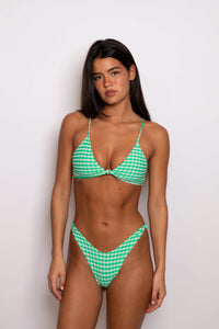 Suzanne Bottom - Wahine