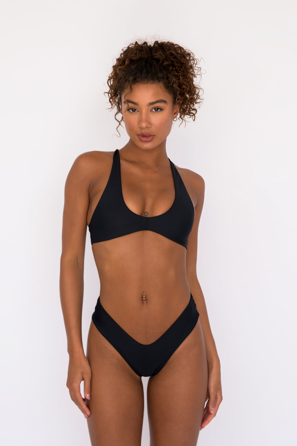 Jasmine Bikini Top in Black – Skatie