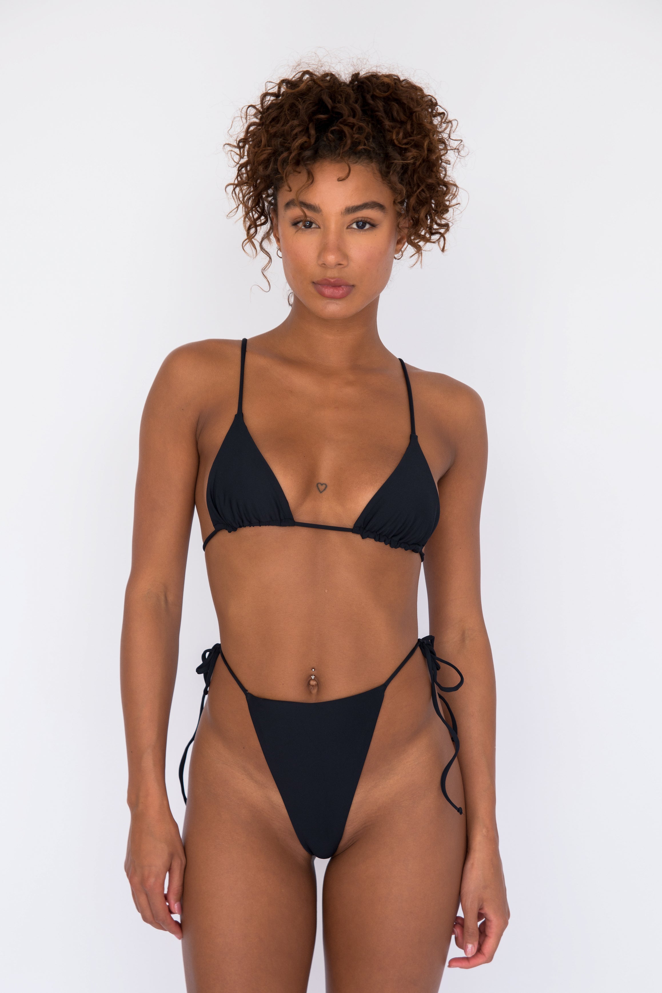 Ella Bikini Top in Black – SKATIE