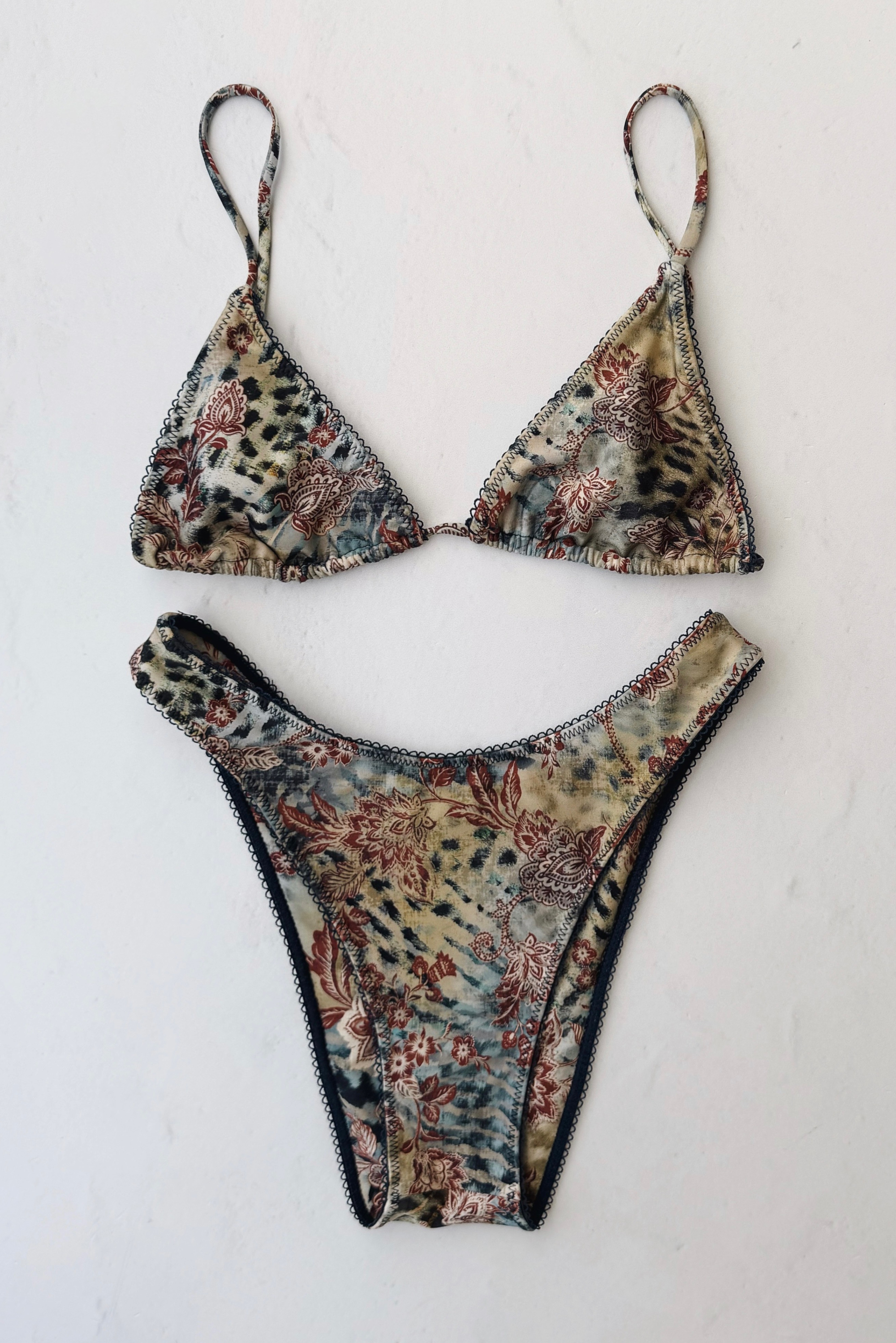 Betty Top - Garda Glossy