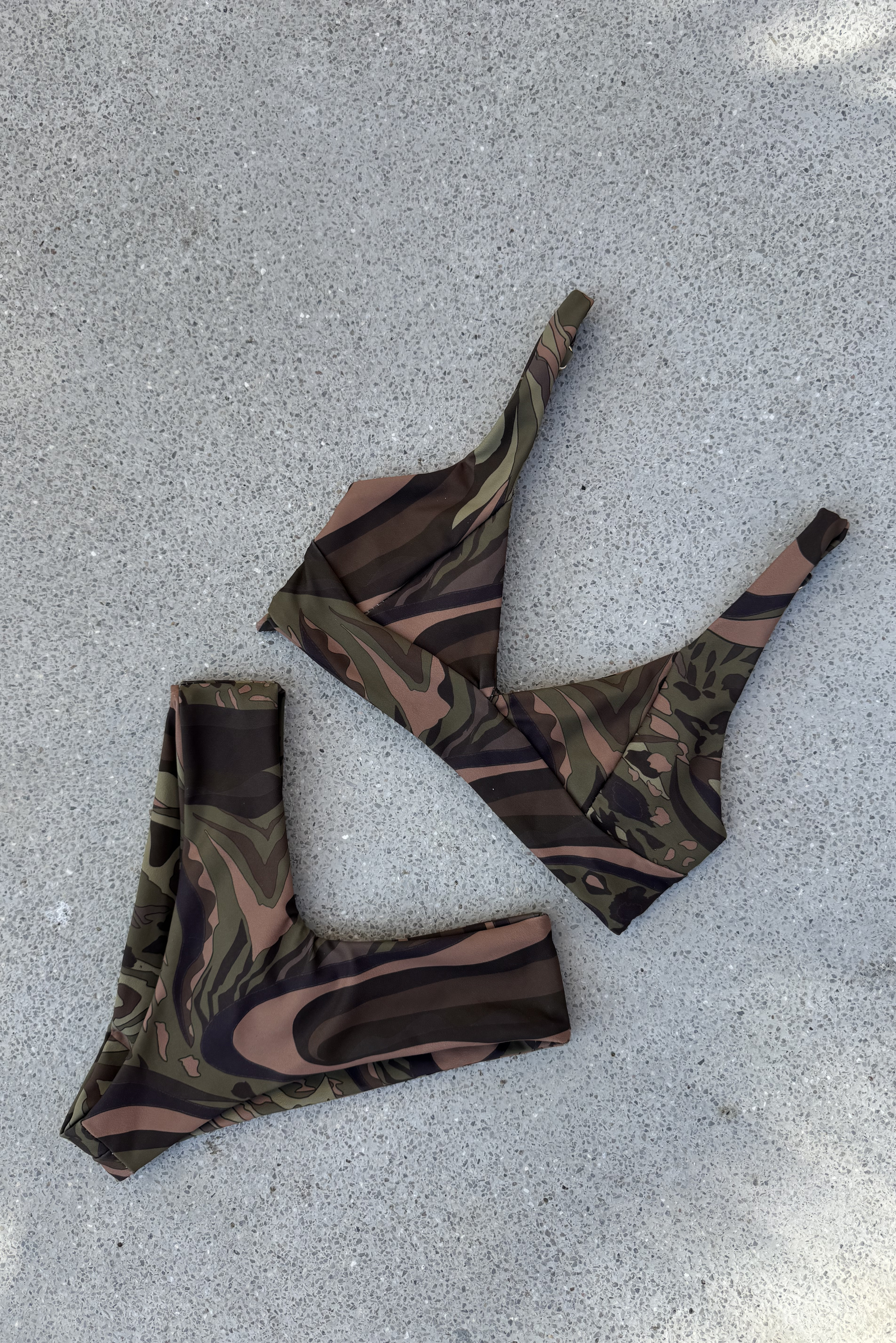 Mandi Bottom - Escondido