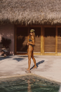 Kelly Bottom - Zicatela
