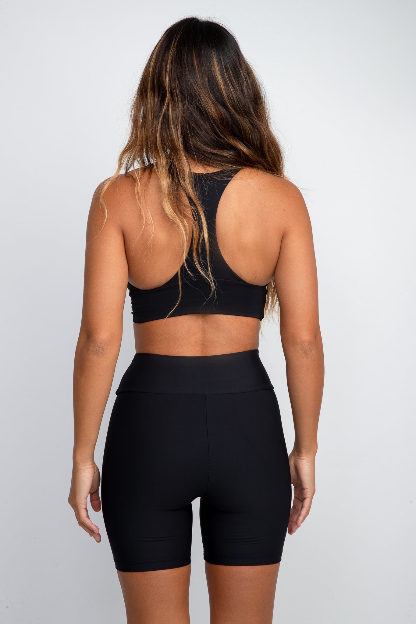 Cleo Sports Bra in Black – Skatie